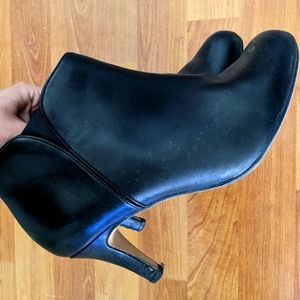 Clarks leather heeled booties